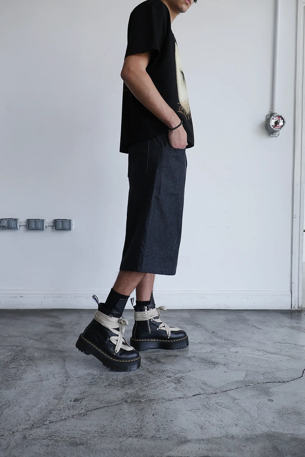 JORT RAW DENIM NOIR - STRAFE