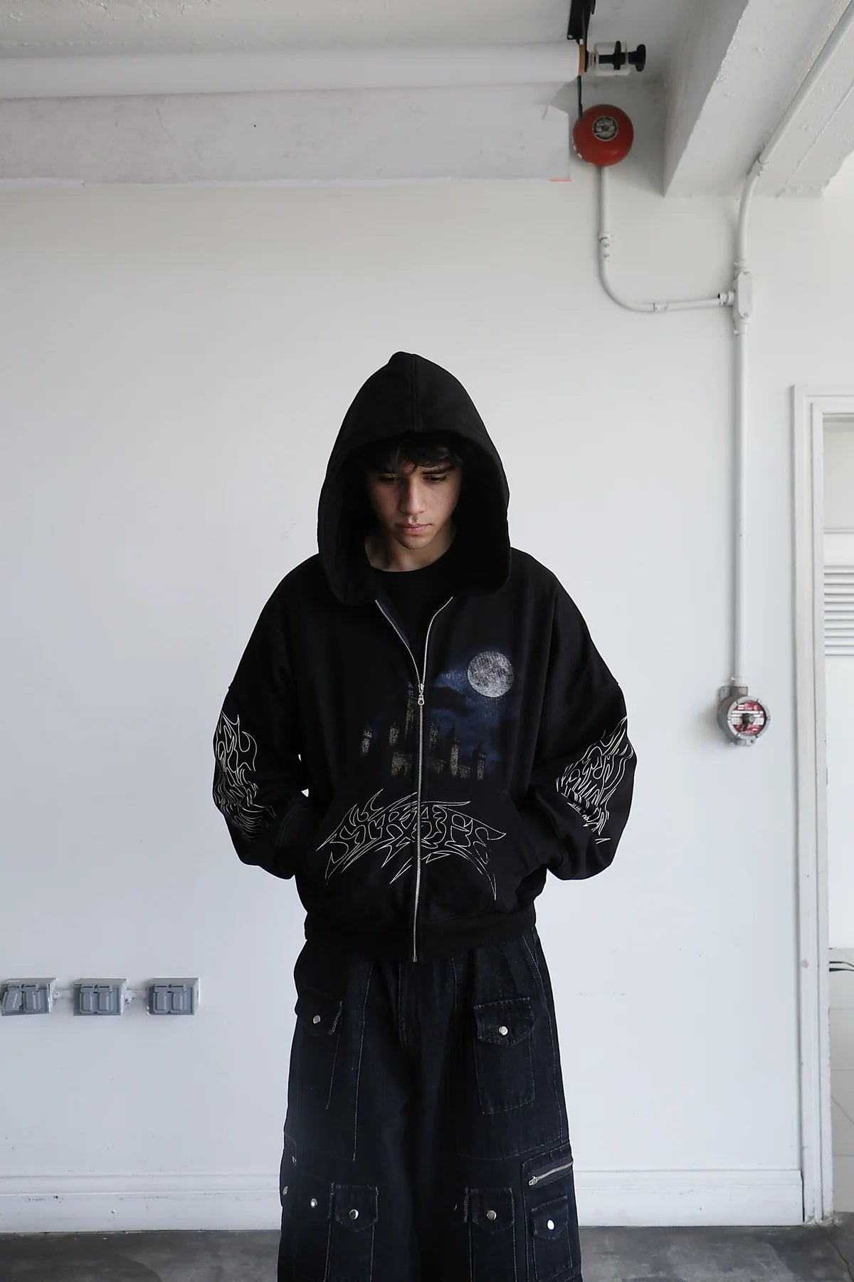 CASTLE ZIP-UP STRAFE