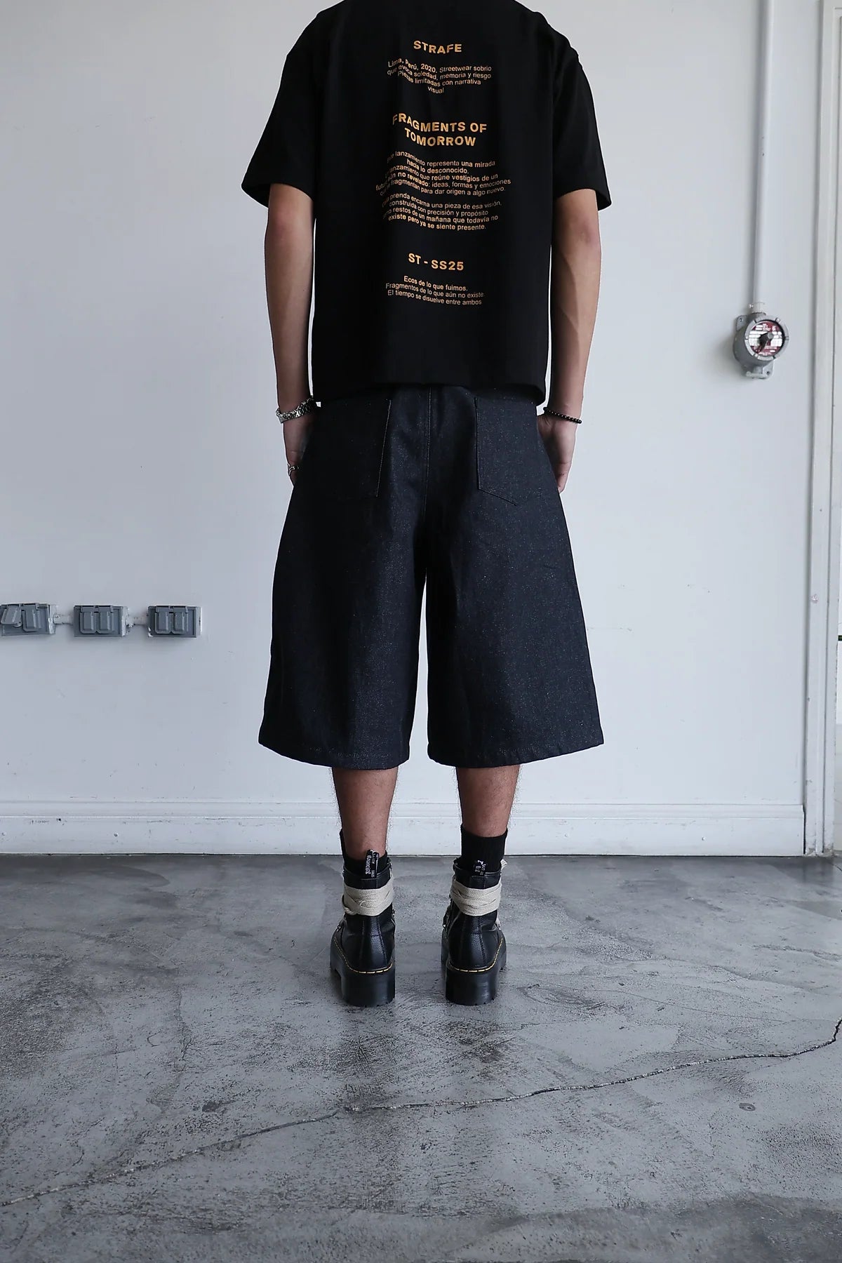 JORT RAW DENIM NOIR - STRAFE