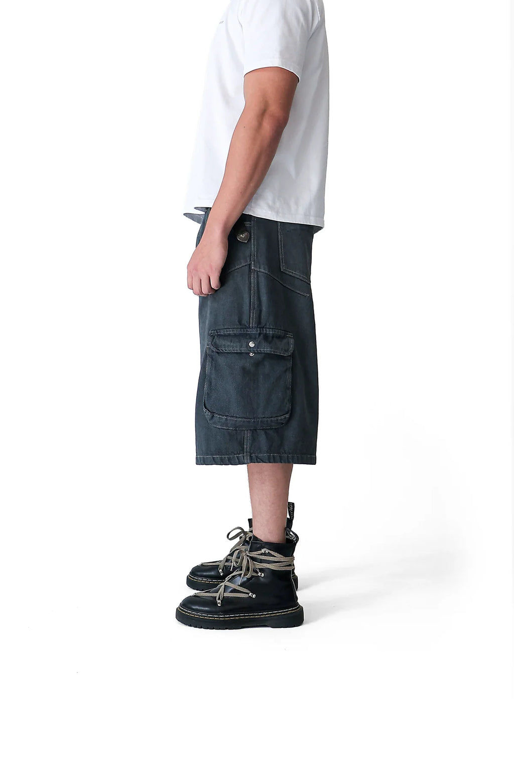 JORT RAW DENIM NOIR - STRAFE